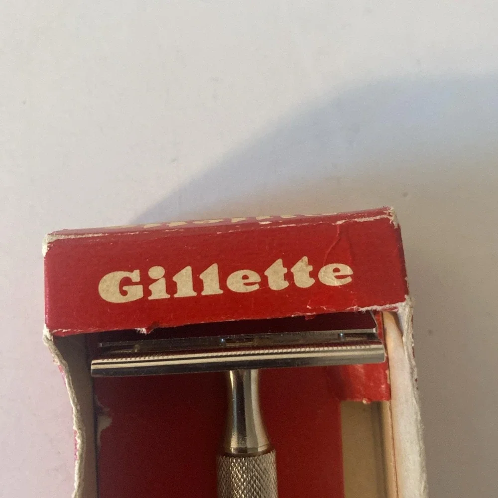 Vintage Gillette Blue Blades Tech Safety Razor In Original Box 1961 Tech Razor